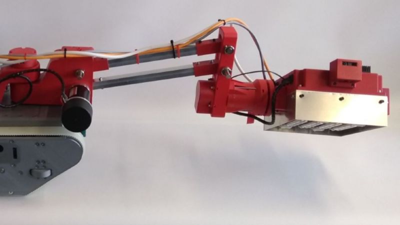 Länglicher fahrbarer Roboter mit integrierten Messgeräten