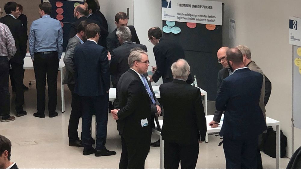 In the Flexible Energy Conservion research network, experts from science and industry exchange views on new research strategies and projects as well as funding issues.
