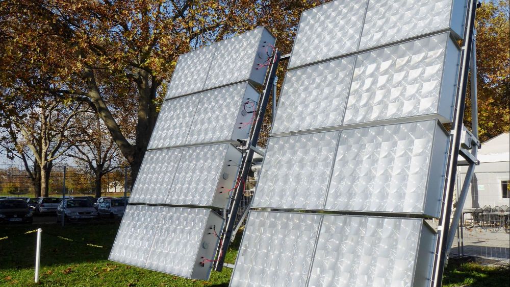 Concentrator photovoltaic modules fully installed on a dual-axis tracker in Heilbronn.