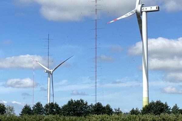 Eindrücke des neu eröffneten Forschungsparks Windenergie Krummendeich WiValdi