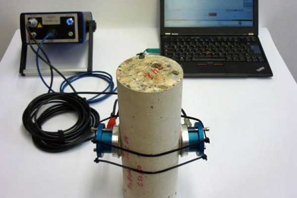 Ultrasonic amplifier, sensors and measurement program