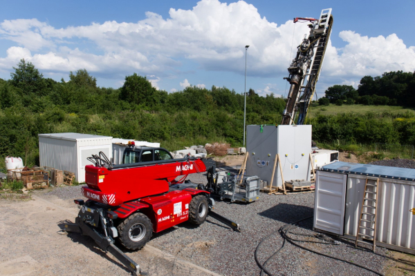 The LaserJetDrilling experimental setup at the drilling site belonging to the International Geothermal Centre (GZ) in Bochum.